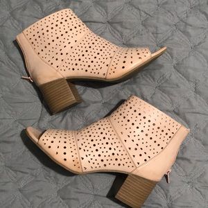 Cream Patterned Boots